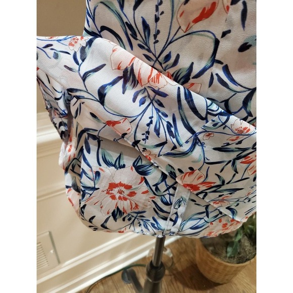 Cabi Women's White Floral 100% Polyester V-Neck Sleeveless Casual Top Blouse S - Picture 4 of 12